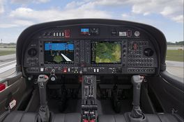 DA42 Cockpit